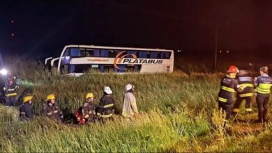 Photo of Trágico accidente en la ruta 2: un chofer sufrió un paro cardíaco y el micro terminó en la zanja