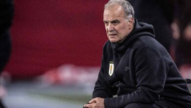 Photo of ¿Qué pasará con Bielsa? Uruguay sigue en crisis con un empate entre silbidos