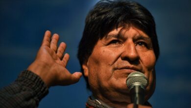 Photo of Bolivia: dispararon contra el vehículo en el que iba Evo Morales y su chofer terminó herido