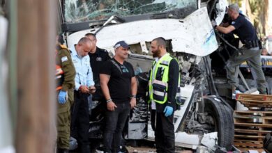 Photo of Ataque terrorista en Israel: un camión atropelló a decenas de personas en una parada de colectivos y dejó más de 40 heridos