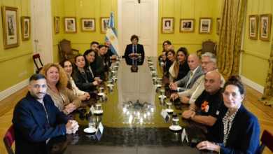 Photo of Javier Milei recibió a sobrevivientes israelíes del ataque de Hamas del 7 de octubre de 2023