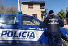 Photo of Violencia extrema en Córdoba: dos mujeres se enfrentaron a cuchillazos y una de ellas quedó internada en terapia intensiva