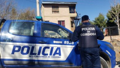 Photo of Violencia extrema en Córdoba: dos mujeres se enfrentaron a cuchillazos y una de ellas quedó internada en terapia intensiva