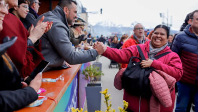 Photo of MULTITUDINARIO DESFILE DE TODA LA COMUNIDAD EN LA CELEBRACIÓN DEL 140° ANIVERSARIO DE USHUAIA