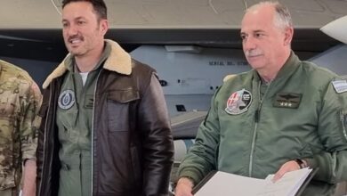 Photo of Luis Petri echó al jefe de la Fuerza Aérea, Fernando Mengo: presuntos hechos de abuso y vuelo de aeronaves con fines particulares