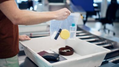 Photo of La TSA arroja a la basura estos productos para el cuidado de la piel si los llevas en el equipaje de mano