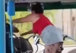 Photo of “¡Te voy a arrancar la cabeza!”. Una mujer agredió a un chofer de colectivo porque no encontraba su SUBE