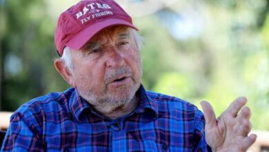 Photo of El multimillonario que renunció a su fortuna de 3.000 millones de euros y la donó por completo: quién es Yvon Chouinard