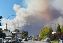 Photo of Evacuaron a decenas de turistas en El Bolsón por un incendio forestal