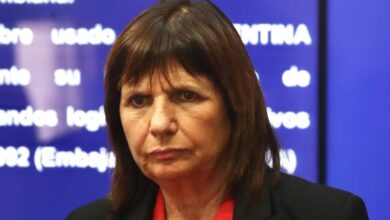 Photo of Un primo de Patricia Bullrich fue asaltado por tres delincuentes mientras tomaba un café en Recoleta