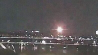 Photo of Video: así fue el dramático choque entre el avión de American Airlines y el helicóptero militar en Washington