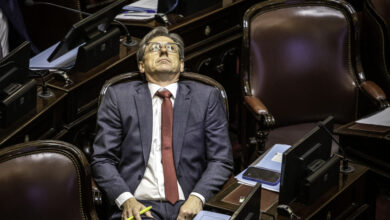 Photo of Más presionado que senador radical