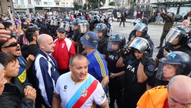 Photo of El Gobierno le prohibió el ingreso a los estadios de fútbol a 26 personas tras los incidentes de la marcha de jubilados