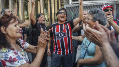 Photo of El Gobierno endurece el derecho de admisión a las canchas de fútbol