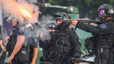 Photo of Las fotos de la salvaje represión en Congreso