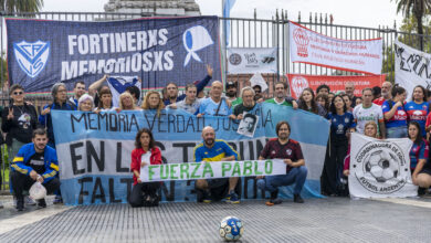 Photo of Miembros de la Coordinadora DDHH del Fútbol marcharon en Plaza de Mayo 