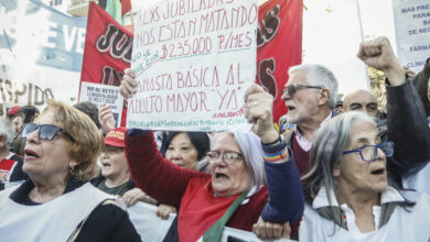 Photo of Políticos, artistas y organismos de DD.HH. exigen que se «garantice la libertad de manifestación»