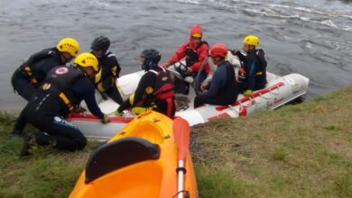 Photo of Conmoción: buscan a un peón rural, al dueño de un campo y a su empleado desaparecidos tras las inundaciones en Bolívar