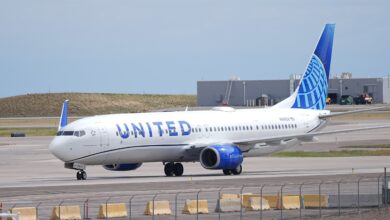 Photo of Insólito episodio: un avión de United tuvo que volver al aeropuerto porque un piloto había olvidado su pasaporte