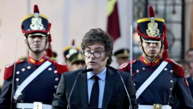 Photo of Javier Milei participó del acto aniversario de la creación del Regimiento de Granaderos a Caballo