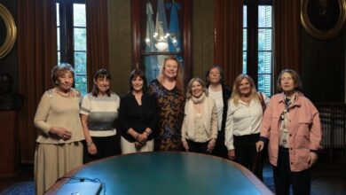 Photo of Homenajearon a las primeras mujeres egresadas del Colegio Nacional Buenos Aires