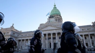 Photo of Otro día de tensión en el Congreso: el Gobierno junta votos para el acuerdo con el FMI y enfrenta una nueva marcha