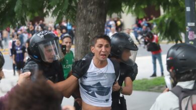 Photo of El oficialismo y la oposición cruzaron acusaciones por la represión a jubilados en el Congreso