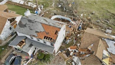 Photo of Alerta en EEUU por trágico temporal: tornados e incendios provocaron al menos 26 muertos