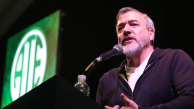 Photo of El Gobierno convocó a los estatales a negociar un aumento paritario