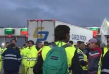Photo of Protesta de empleados de cabinas de peaje: bloquean carriles en la Riccheri y hay caos de tránsito