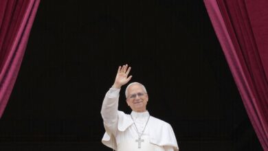 Photo of Una “gran síntesis”: cómo interpretan los cardenales los primeros gestos de León XIV