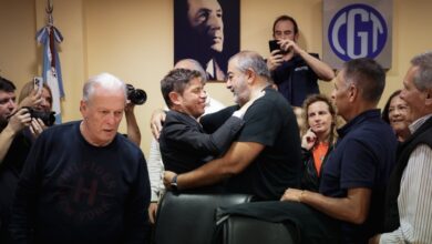 Photo of Kicillof se reunió con la CGT tras la marcha que unió a todo el arco sindical​Kicillof se reunió con la CGT tras la marcha que unió a todo el arco sindical 
