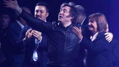 Photo of Karina y Santiago le exigieron a Bullrich que le rompa el bloque a Macri si pierde Lospennato​Karina y Santiago le exigieron a Bullrich que le rompa el bloque a Macri si pierde Lospennato 