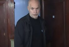Photo of El no saludo a Milei, un microfono al revés, un desmayado y las mejores perlitas de las elecciones en CABA