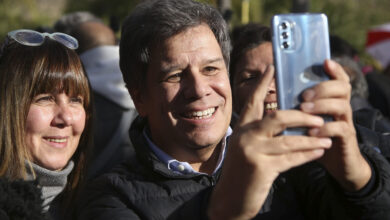 Photo of Los hermanos Manes sellaron su alejamiento de la UCR