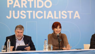 Photo of Cristina Kirchner, con la camiseta del PJ en campaña