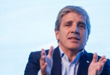 Photo of Caputo dio más detalles de cómo se podrá operar con dólares bajo el nuevo plan del Gobierno