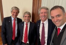 Photo of El Gobierno anuncia el plan para usar los dólares que están “bajo el colchón”