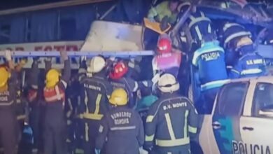 Photo of Violento choque entre un camión y un colectivo en la ruta 3: hay cuatro muertos
