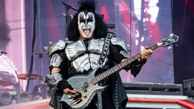 Photo of Así decoró uno de los líderes de Kiss la casa que vende por US$14 millones