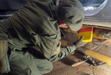 Photo of Habían preparado un vehículo como escondite de drogas, pero no pudieron evitar el decomiso de 161 kilos de cocaína