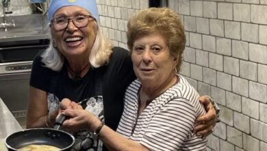 Photo of La historia de Carmen Bernardo: la argentina que cocina en Nueva Jersey e inspiró la película de Netflix Nonnas
