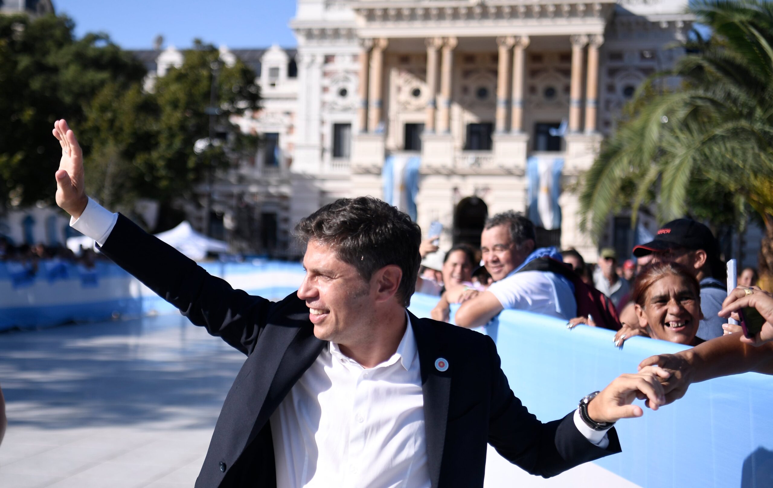 Photo of Kicillof se le planta a Cristina para enfrentar a Milei y encabeza su primer acto de campaña