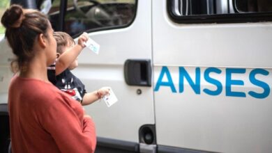 Photo of ¡Atención AUH! Qué titulares podrán cobrar un extra de $40.000 en mayo 2025