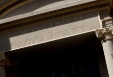 Photo of Dólar hoy: a cuánto cerró este lunes 12 de mayo
