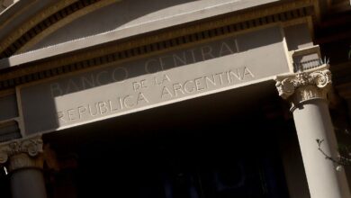 Photo of Dólar hoy: a cuánto cerró este lunes 12 de mayo