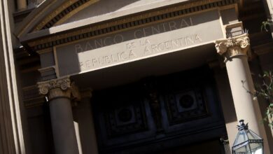 Photo of Dólar hoy: a cuánto cerró este lunes 5 de mayo