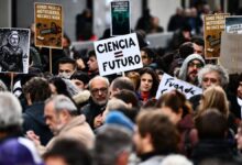 Photo of Científicos del Conicet reclamaron contra el ajuste y advirtieron sobre el desmantelamiento del sistema