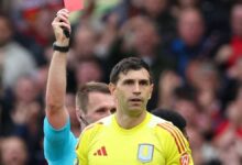 Photo of Dibu Martínez, expulsión con aroma a despedida del Aston Villa en la última fecha de la Premier League