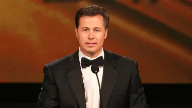 Photo of Quién es el hermano oculto de Brad Pitt que fundó una empresa millonaria a los 25 años y dona parte de su fortuna